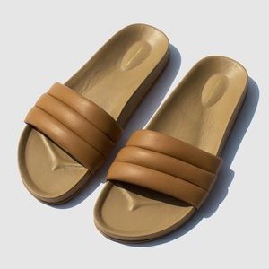 Beatrice Valenzuela sandalia | size 8 | color: sand | used